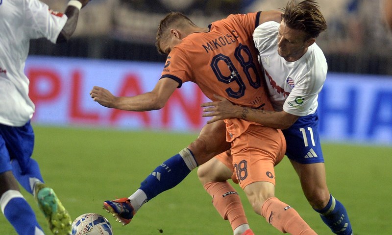 Rakitić o dolasku u Hajduk: 'Jako sam sretan, iznenadili su me kvaliteta i ambijent na našem stadionu'