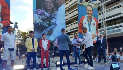 Osječani dočekali Donnu Vekić: 'Ova medalja je jednako vaša kao i moja'