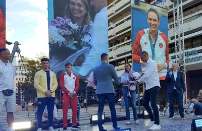 Osječani dočekali Donnu Vekić: 'Ova medalja je jednako vaša kao i moja'