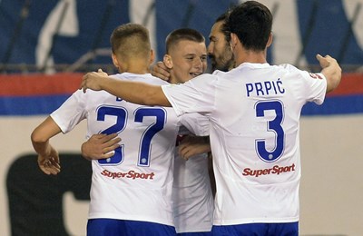 [UŽIVO] Hajduk poveo prvijencem Rakitića, Durdov povisio novim sjajnim pogotkom!