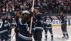 NHL: Panthersi pobjednički krenuli u obranu naslova, preseljenja franšiza slavila pred novim navijačima