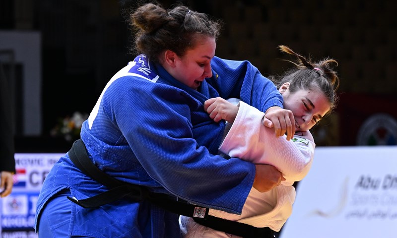 Helena Vuković brončana, Prodan ostala nadomak medalje