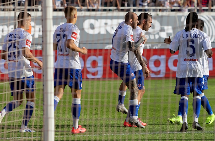 Lokomotiva se hrabro postavila, ali Hajduk je zasluženo došao do pobjede