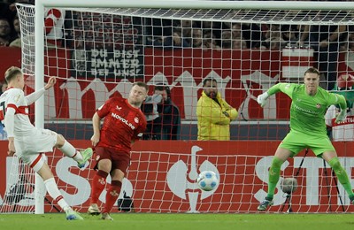 DFB-Pokal: Borussia Dortmund produbila krizu, lanjski finalist ispao već u šesnaestini finala