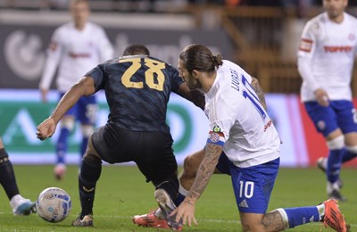 Sigur srušio Dinamo na Poljudu, Hajduk na sedam bodova prednosti ispred Modrih