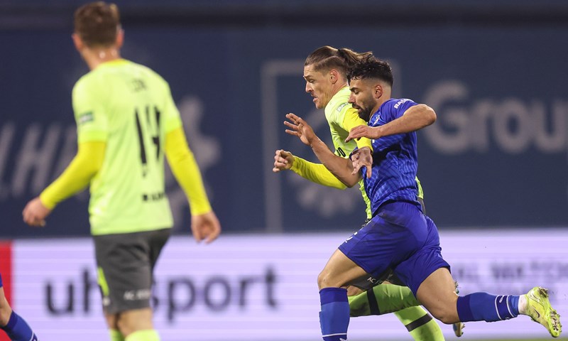 Kronologija: Dinamo slavio u Koprivnici, Slaven nemoćan s igračem manje