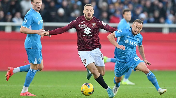 Veznjak Napolija se ozlijedio na zagrijavanju uoči utakmice, propustit će nedjeljni derbi