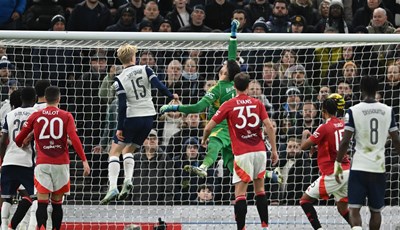 U golijadi u Londonu vratari darivali, Son zabio iz kornera, a Tottenham prošao u polufinale