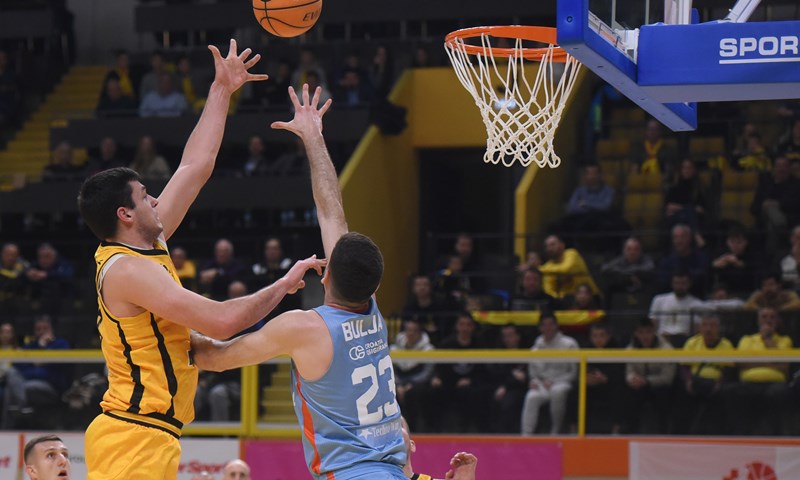 Cedevita Junior iznenadila u gostima Split, Cibona vrlo uvjerljiva protiv Šibenke