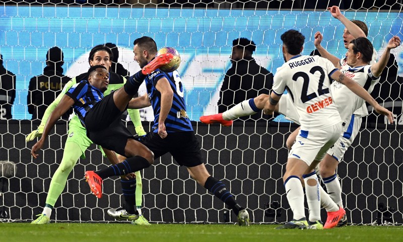 Velika pobjeda Intera u Bergamu, Juventusov pad se nastavlja