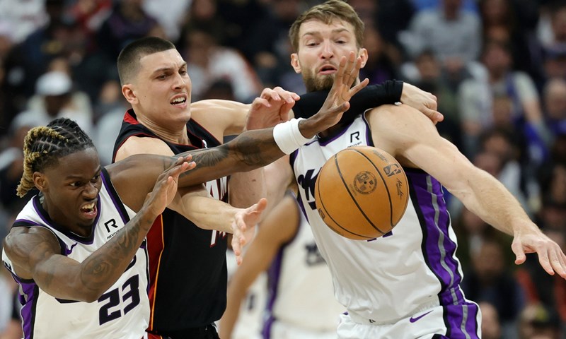 Heat i Mavericksi ostaju u igri za play-off, Bullsi i Kingsi podbacili kod kuće