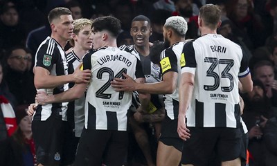 Sjajan pogodak Balebe za pobjedu Brightona, Newcastle lako protiv Ipswicha