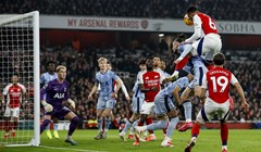 Arsenal zabio iz nepostojećeg kornera pa kompletirao preokret protiv Tottenhama