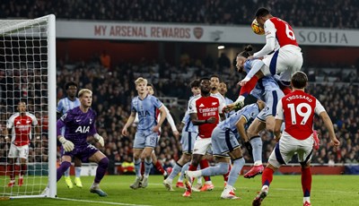 Arsenal zabio iz nepostojećeg kornera pa kompletirao preokret protiv Tottenhama