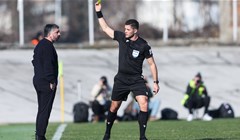 Patrik Kolarić sudi Jadranski derbi, a Splićanin dijeli pravdu na Maksimiru