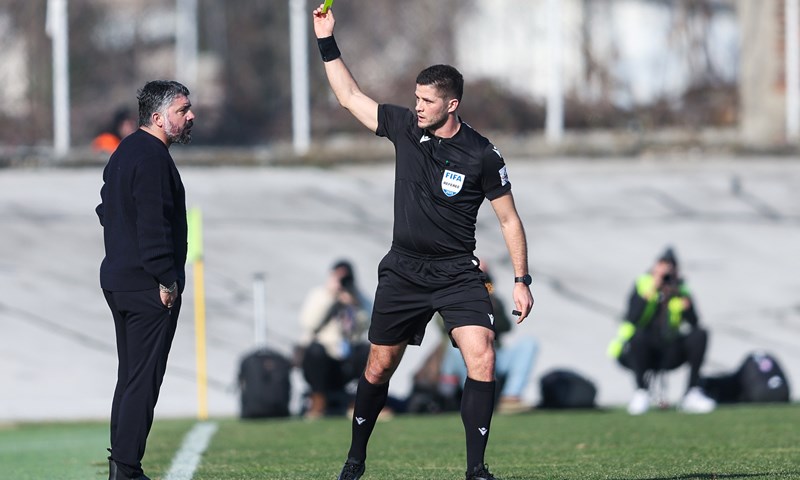 Patrik Kolarić sudi Jadranski derbi, a Splićanin dijeli pravdu na Maksimiru
