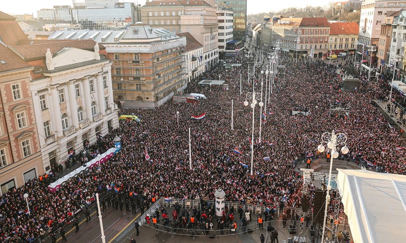 Sjajno raspoloženi hrvatski rukometaši stigli su u Zagreb!