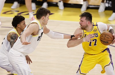 Dončić opet skroman u porazu Lakersa! Zubac ostvario double-double, a Jokić i Murray ispisali povijest