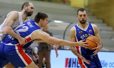 Alkar nakon produženja ugovora doveo prvo strano pojačanje, stiže Terrell Burden