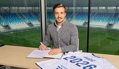 Vrijedni veznjak stavio potpis na produženje ugovora s Osijekom
