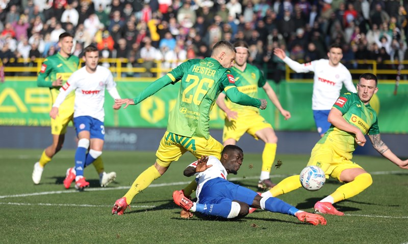 Bamba iz sumnjive pozicije vratio Hajduk iz minusa