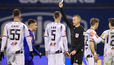 Lovrić dosudio kazneni udarac za Dinamo, VAR ga razuvjerio