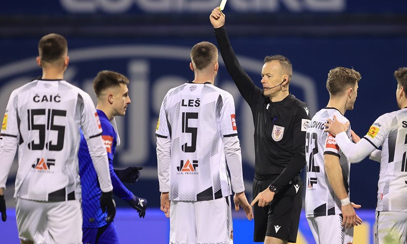 Lovrić dosudio kazneni udarac za Dinamo, VAR ga razuvjerio