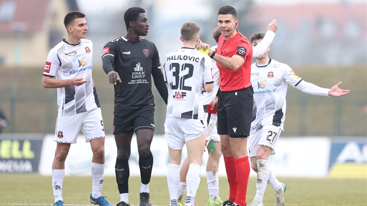 Sudac Terzić nakon pregleda snimke dao drugi žuti karton Ercegu, burni protesti iz Gorice