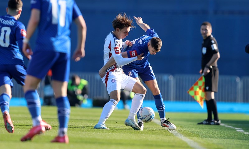 Hajduk se dva puta vratio iz zaostatka, Dinamo završio utakmicu s devet igrača!