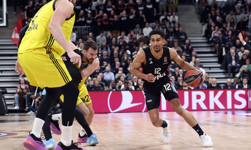 Fenerbahče slavljem u Parizu učvrstio drugu poziciju