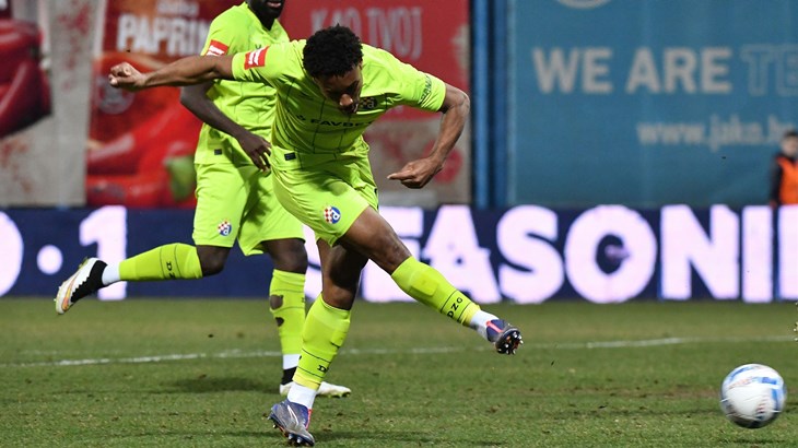 Dinamo unatoč brojnim promašajima uzeo tri velika boda u Koprivnici