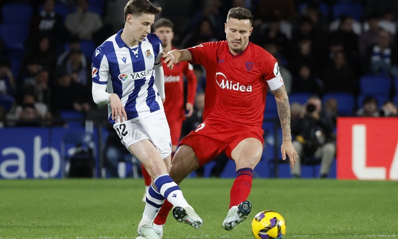 Sevilla pobijedila Real Sociedad bez Sučića i preskočila ga na ljestvici