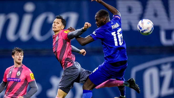 Kanga odlično primio loptu i zabio nakon dodavanja Theophilea