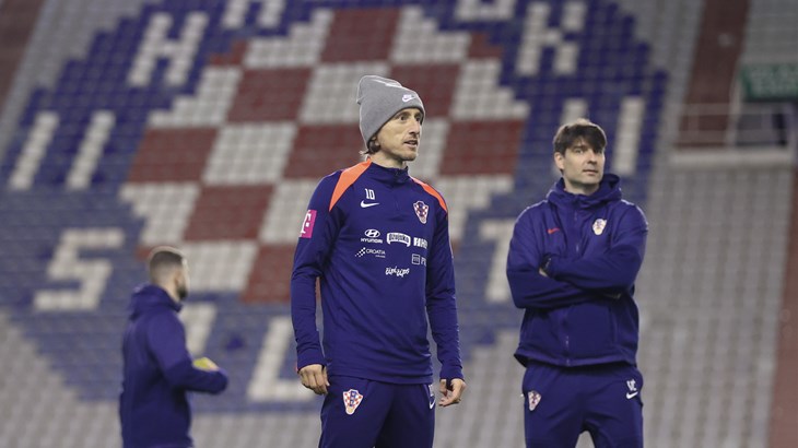 [FOTO] Modrić propustio presicu, ali normalno trenirao! Štimac posjetio Vatrene