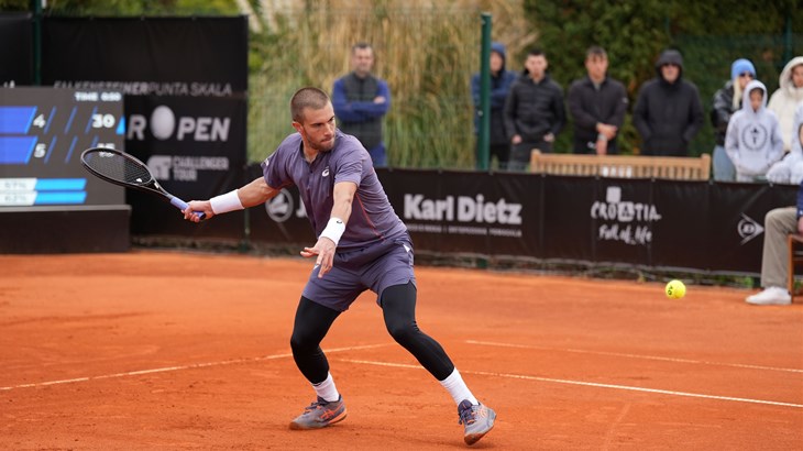 Borna Ćorić pobijedio je za 19 mjesta bolje rangiranog tenisača i prošao u polufinale Challengera