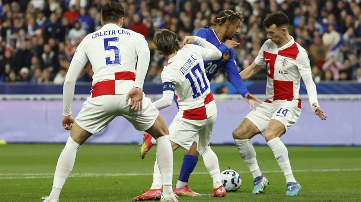 Velik broj nogometnih zvijezda na ljeto ostaje bez ugovora, među njima su i Modrić i Perišić