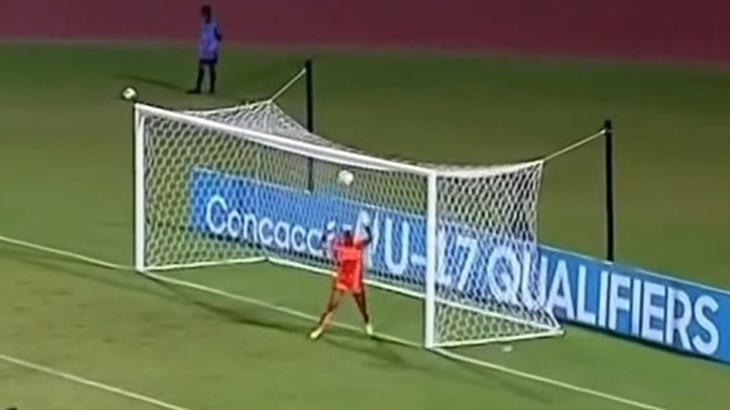 Teško objašnjiva reakcija vratarke dovela do pogotka za pobjedu protivnica