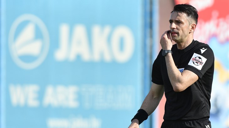 Europski izazovi hrvatskih sudaca, Pajač u Španjolskoj, Strukan u Škotskoj