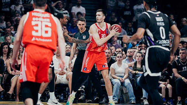 Partizan slavio u velikom derbiju, Spartak bolji od Borca