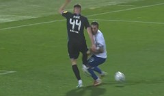 Livaja je drugi puta pao u kaznenom prostoru, a Čulina je po Skomini ispravno odmahnuo rukom