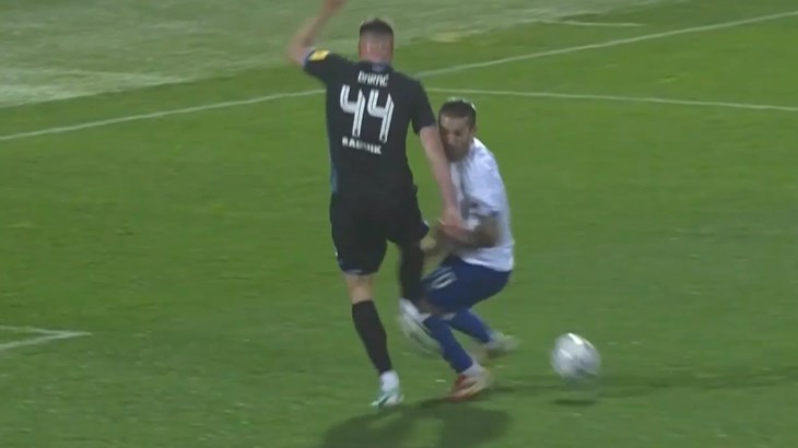 Livaja je drugi puta pao u kaznenom prostoru, a Čulina je po Skomini ispravno odmahnuo rukom