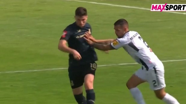 Pad Baturine u kontaktu s Mikanovićem kao personifikacija Dinamovog poraza u Gorici