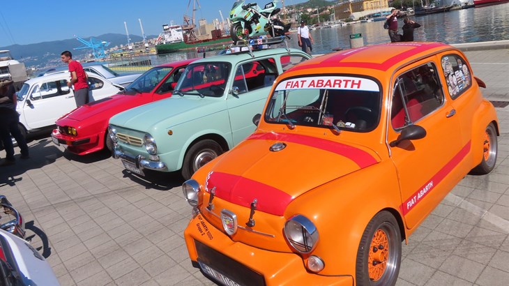 29. međunarodni susret povijesnih automobila, s riječkog Korza put Slovenije