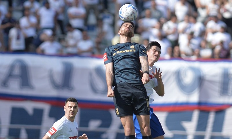Kulenović lijepo zabio, Pjaca idealno centrirao