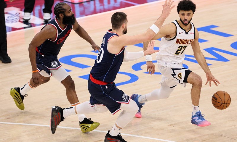 Nuggetsi ispisali povijest, Spursi sačuvali pobjedu, Mavericksi opet slavili