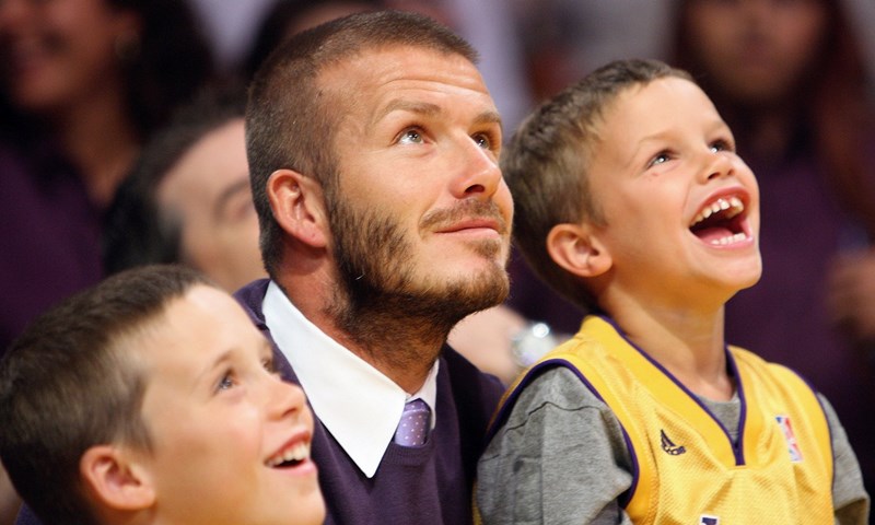 David Beckham i Gary Neville pridružili se Unitedovim legendama u ulaganju u četvrtoligaša