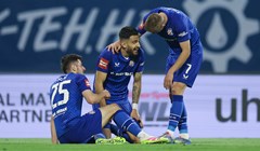 Dinamo je na Maksimiru petardom ispratio Slaven Belupo i tako ostao na životu za obranu naslova