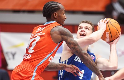 Split uvjerljiv na startu doigravanja, Dinamo iznenadio Cedevitu Junior