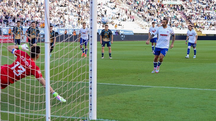 Marko Livaja odlično izveo penal za vodstvo Hajduka!