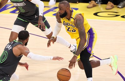 James jedva nastavio svoj nevjerojatan niz, nova pobjeda Pistonsa, Davis srušio Nuggetse